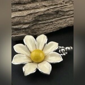 🌼 RARE BRIGHTON VINTAGE 🌼 Large Daisy “Sunny Days” Pendant/Key Chain!